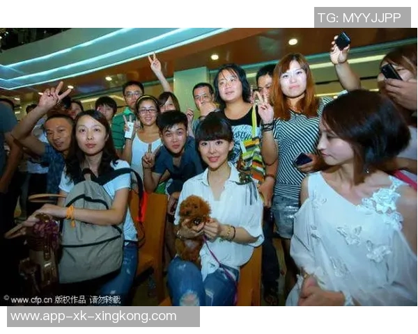 帕托在国际足联活动中与皮耶罗和辛纳亲密合影引发热议